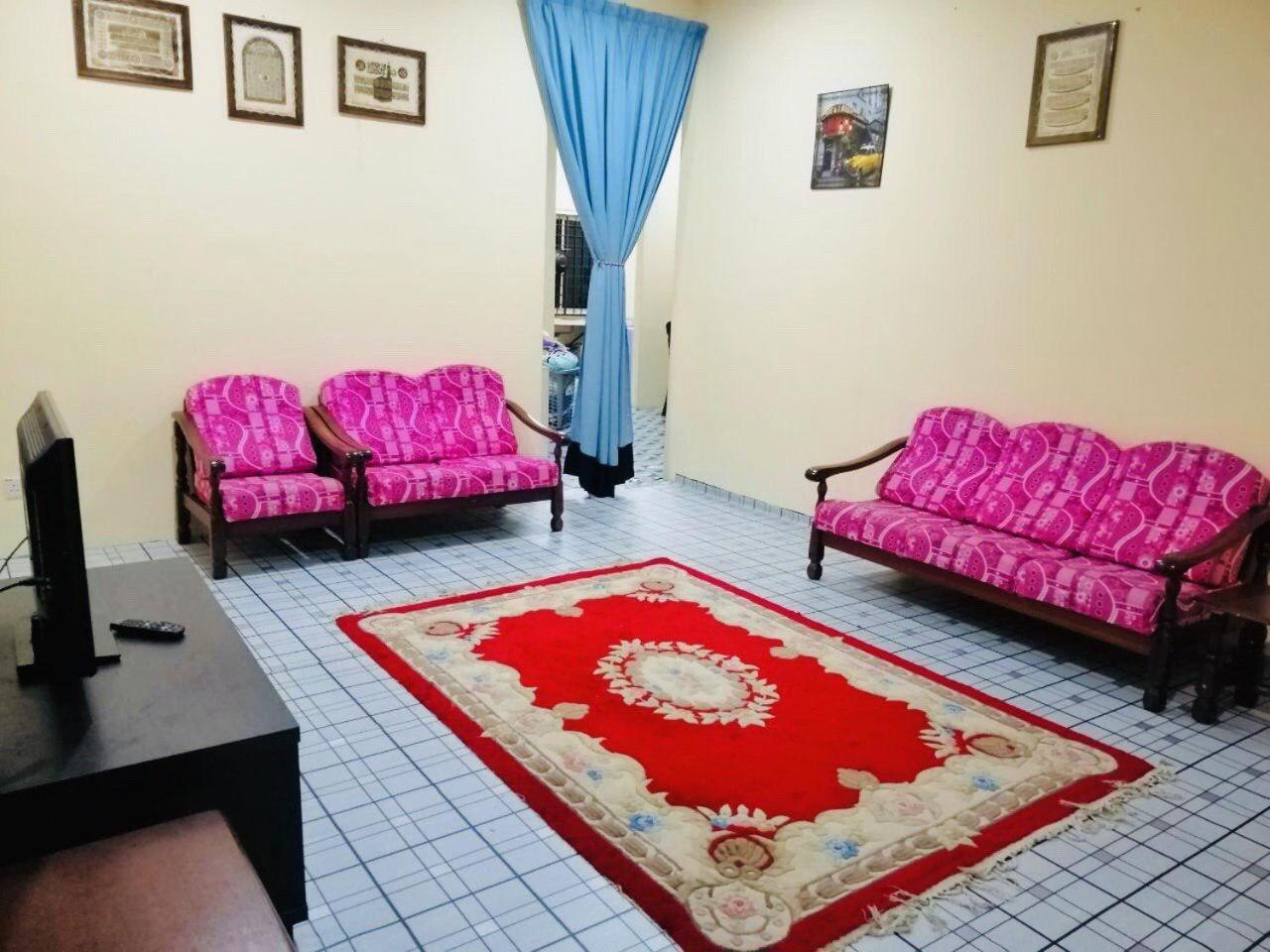 Homestay Bandar Pekan - Musleem Preferred Экстерьер фото