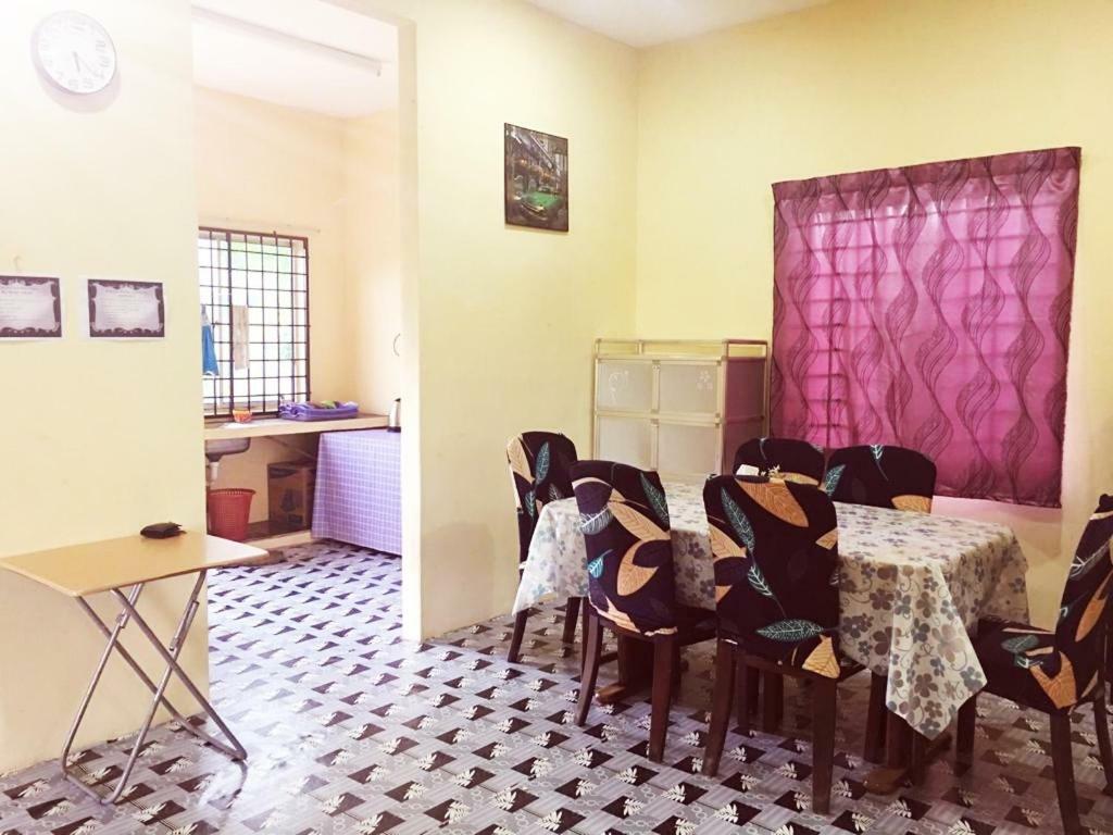 Homestay Bandar Pekan - Musleem Preferred Экстерьер фото